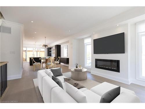 152 Reynolds Street, Oakville, ON - Indoor Photo Showing Living Room With Fireplace