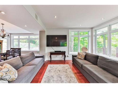 1200 Bronte Road, Oakville, ON - Indoor Photo Showing Living Room