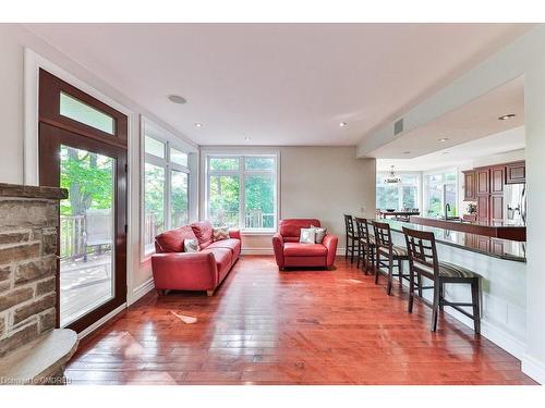 1200 Bronte Road, Oakville, ON - Indoor Photo Showing Living Room