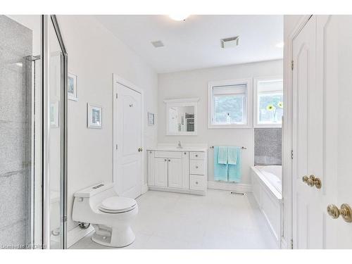 1200 Bronte Road, Oakville, ON - Indoor Photo Showing Bathroom