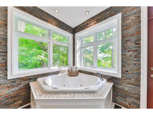 1200 Bronte Road, Oakville, ON - Indoor Photo Showing Bathroom