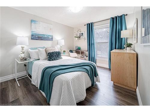 557 Holly Avenue, Milton, ON - Indoor Photo Showing Bedroom