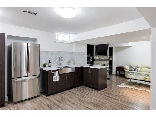 175 Beechtree Crescent, Oakville, ON - Indoor Photo Showing Kitchen