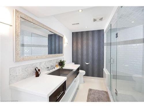 175 Beechtree Crescent, Oakville, ON - Indoor Photo Showing Bathroom