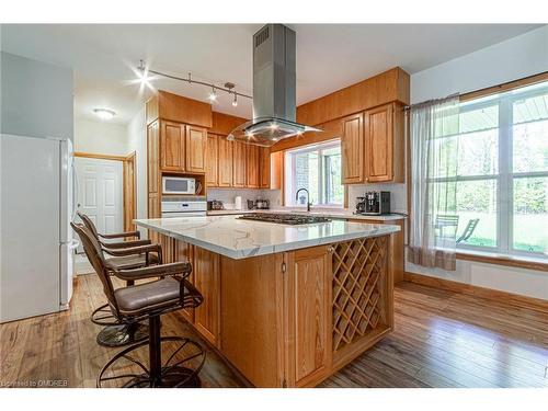 146 Oke Drive, Burk'S Falls, ON - Indoor Photo Showing Kitchen