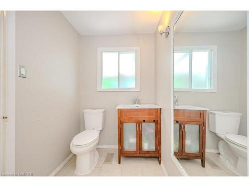 532 Churchill Avenue, Milton, ON - Indoor Photo Showing Bathroom