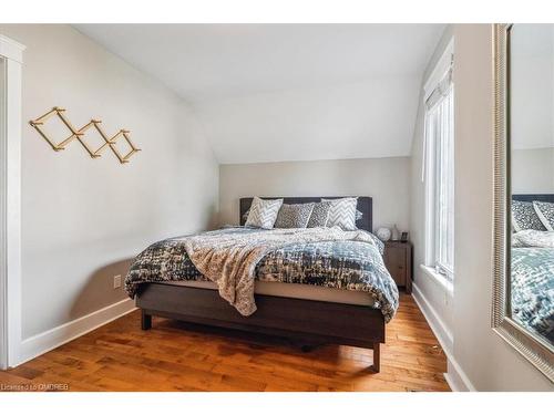 3 Nightingale Street, Hamilton, ON - Indoor Photo Showing Bedroom