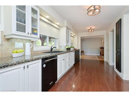 1643 Sumach Road, Caledon, ON - Indoor Photo Showing Kitchen With Upgraded Kitchen