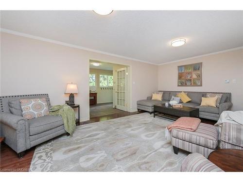 1643 Sumach Road, Caledon, ON - Indoor Photo Showing Living Room