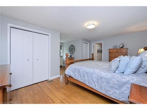 1643 Sumach Road, Caledon, ON - Indoor Photo Showing Bedroom