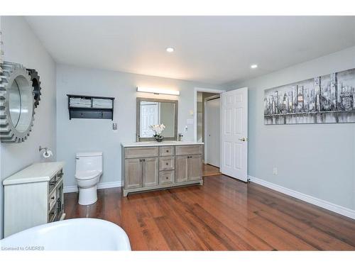 1643 Sumach Road, Caledon, ON - Indoor Photo Showing Bathroom