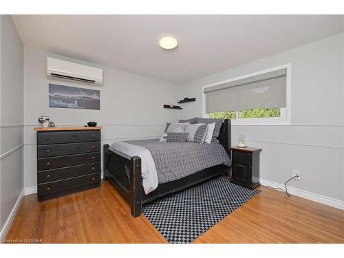 1643 Sumach Road, Caledon, ON - Indoor Photo Showing Bedroom