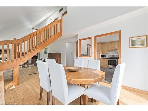 9433 10Th Sideroard, Erin, ON - Indoor Photo Showing Dining Room