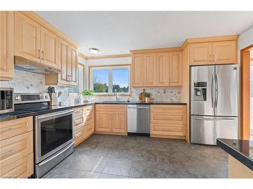 9433 10Th Sideroard, Erin, ON - Indoor Photo Showing Kitchen With Stainless Steel Kitchen