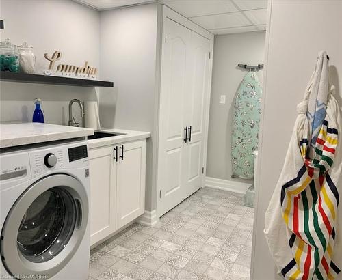 53C-928 Queen Street W, Mississauga, ON - Indoor Photo Showing Laundry Room