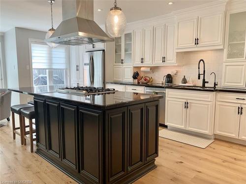 53C-928 Queen Street W, Mississauga, ON - Indoor Photo Showing Kitchen With Upgraded Kitchen