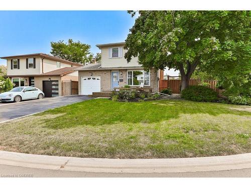 3072 Flanagan Court, Burlington, ON - Outdoor With Facade