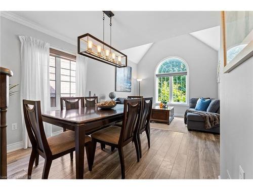 19 Mcnally Street, Georgetown, ON - Indoor Photo Showing Dining Room