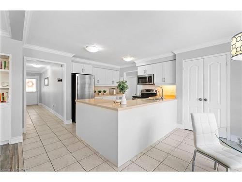 19 Mcnally Street, Georgetown, ON - Indoor Photo Showing Kitchen