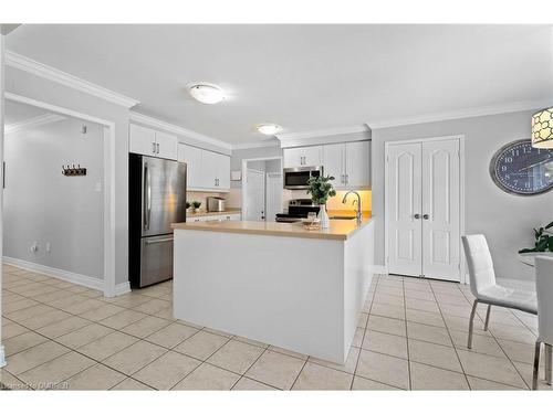 19 Mcnally Street, Georgetown, ON - Indoor Photo Showing Kitchen