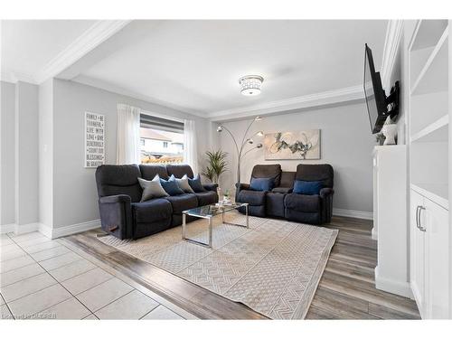 19 Mcnally Street, Georgetown, ON - Indoor Photo Showing Living Room