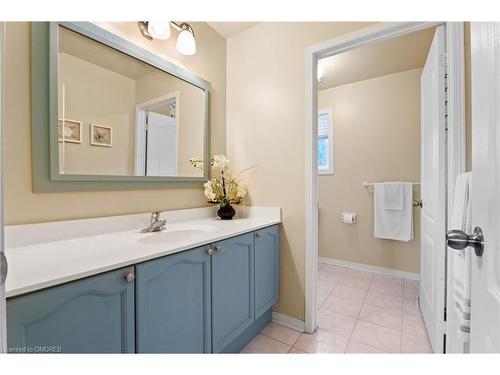 19 Mcnally Street, Georgetown, ON - Indoor Photo Showing Bathroom