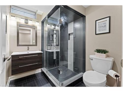 19 Mcnally Street, Georgetown, ON - Indoor Photo Showing Bathroom