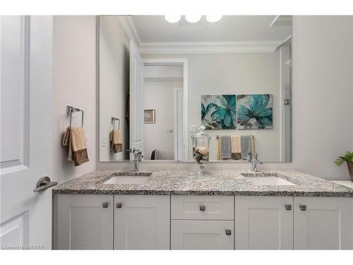 519-150 Oak Park Boulevard, Oakville, ON - Indoor Photo Showing Bathroom