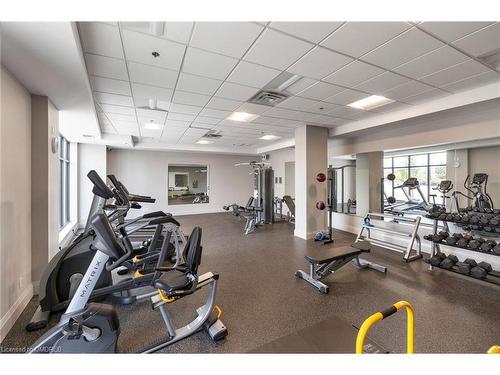 519-150 Oak Park Boulevard, Oakville, ON - Indoor Photo Showing Gym Room