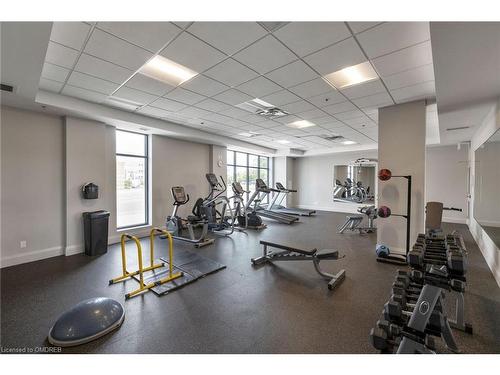 519-150 Oak Park Boulevard, Oakville, ON - Indoor Photo Showing Gym Room