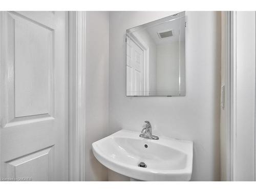 92-2280 Baronwood Drive, Oakville, ON - Indoor Photo Showing Bathroom