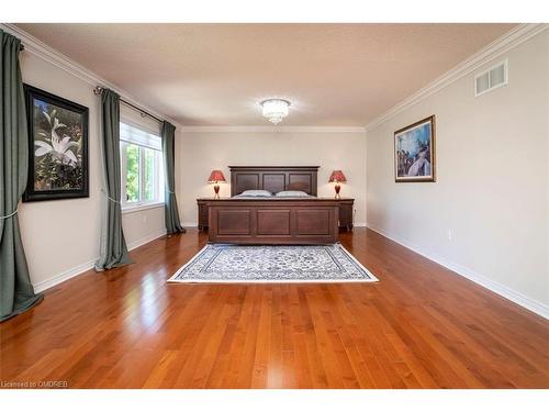 1428 Ferncrest Road, Oakville, ON - Indoor Photo Showing Living Room