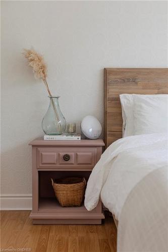 405-2054 Courtland Drive, Burlington, ON - Indoor Photo Showing Bedroom