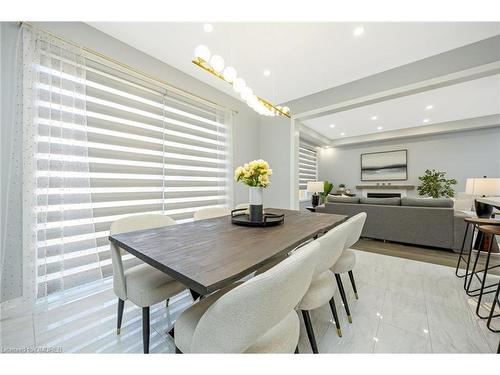 475 Violet Gate, Milton, ON - Indoor Photo Showing Dining Room