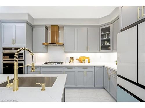 475 Violet Gate, Milton, ON - Indoor Photo Showing Kitchen