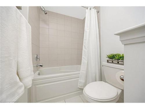 475 Violet Gate, Milton, ON - Indoor Photo Showing Bathroom