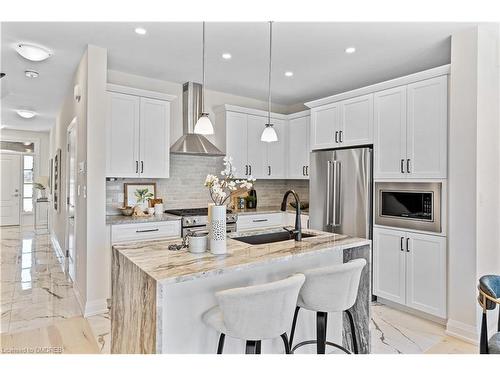 12-675 Victoria Road N, Guelph, ON - Indoor Photo Showing Kitchen With Upgraded Kitchen