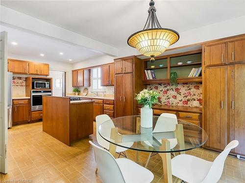 4 St Andrews Avenue, Grimsby, ON - Indoor Photo Showing Dining Room