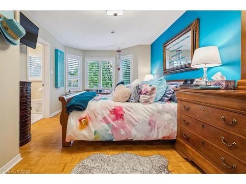 39 Chester Street, Oakville, ON - Indoor Photo Showing Bedroom