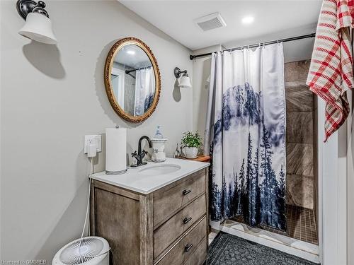 622 Braemore Road, Burlington, ON - Indoor Photo Showing Bathroom