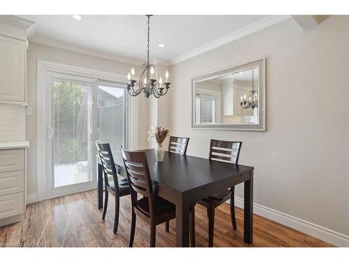 32 Wakefield Lane, Waterdown, ON - Indoor Photo Showing Dining Room