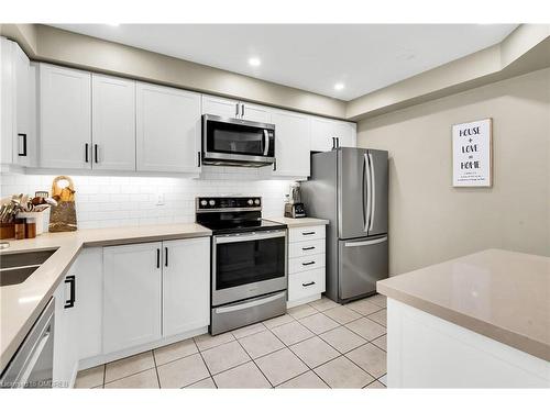 2070 Glenhampton Road, Oakville, ON - Indoor Photo Showing Kitchen With Stainless Steel Kitchen With Upgraded Kitchen