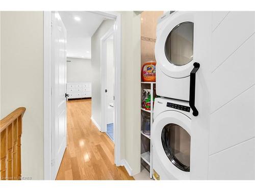 2070 Glenhampton Road, Oakville, ON - Indoor Photo Showing Laundry Room