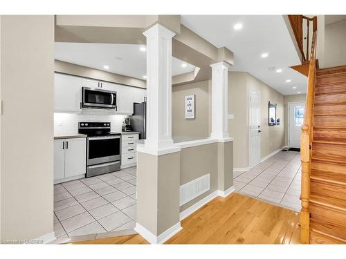 2070 Glenhampton Road, Oakville, ON - Indoor Photo Showing Kitchen