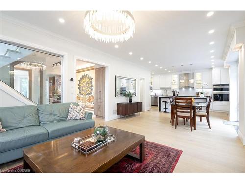 2429 Aztec Gate, Oakville, ON - Indoor Photo Showing Living Room