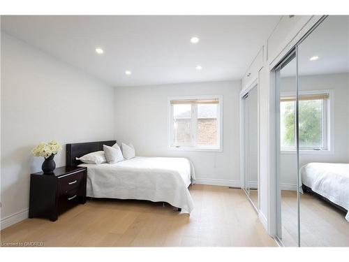 Upper-2429 Aztec Gate, Oakville, ON - Indoor Photo Showing Bedroom