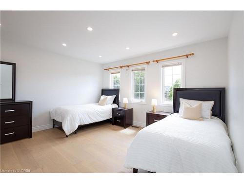 Upper-2429 Aztec Gate, Oakville, ON - Indoor Photo Showing Bedroom