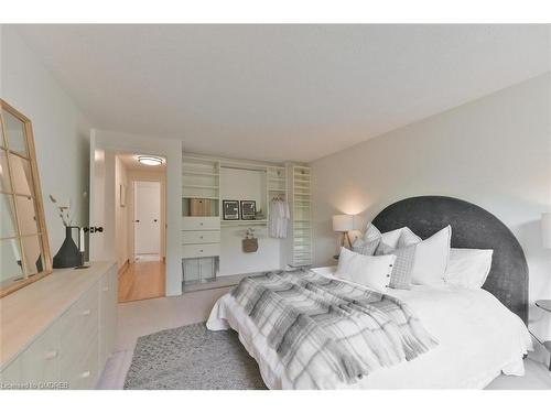 3196 Keynes Court, Mississauga, ON - Indoor Photo Showing Bedroom