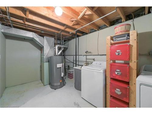 3196 Keynes Court, Mississauga, ON - Indoor Photo Showing Laundry Room