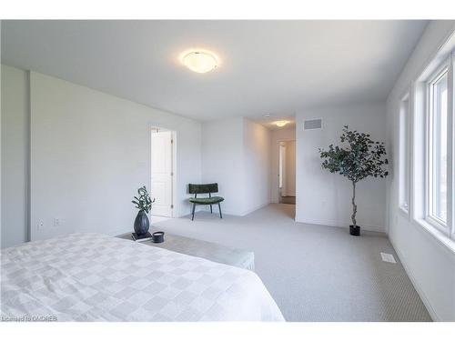 50 Halo Street, Hamilton, ON - Indoor Photo Showing Bedroom